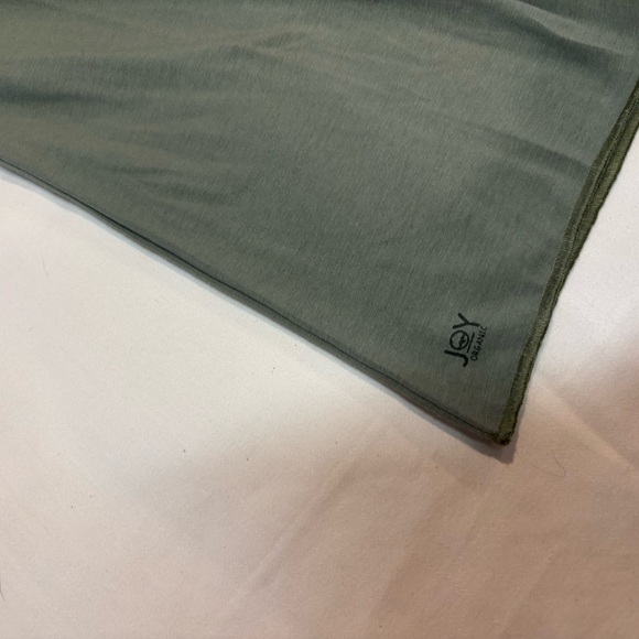 JOY ORGANIC 100% organic cotton vneck army green cap sleeve t-shirt. SOFT. NEW. - Picture 8 of 8